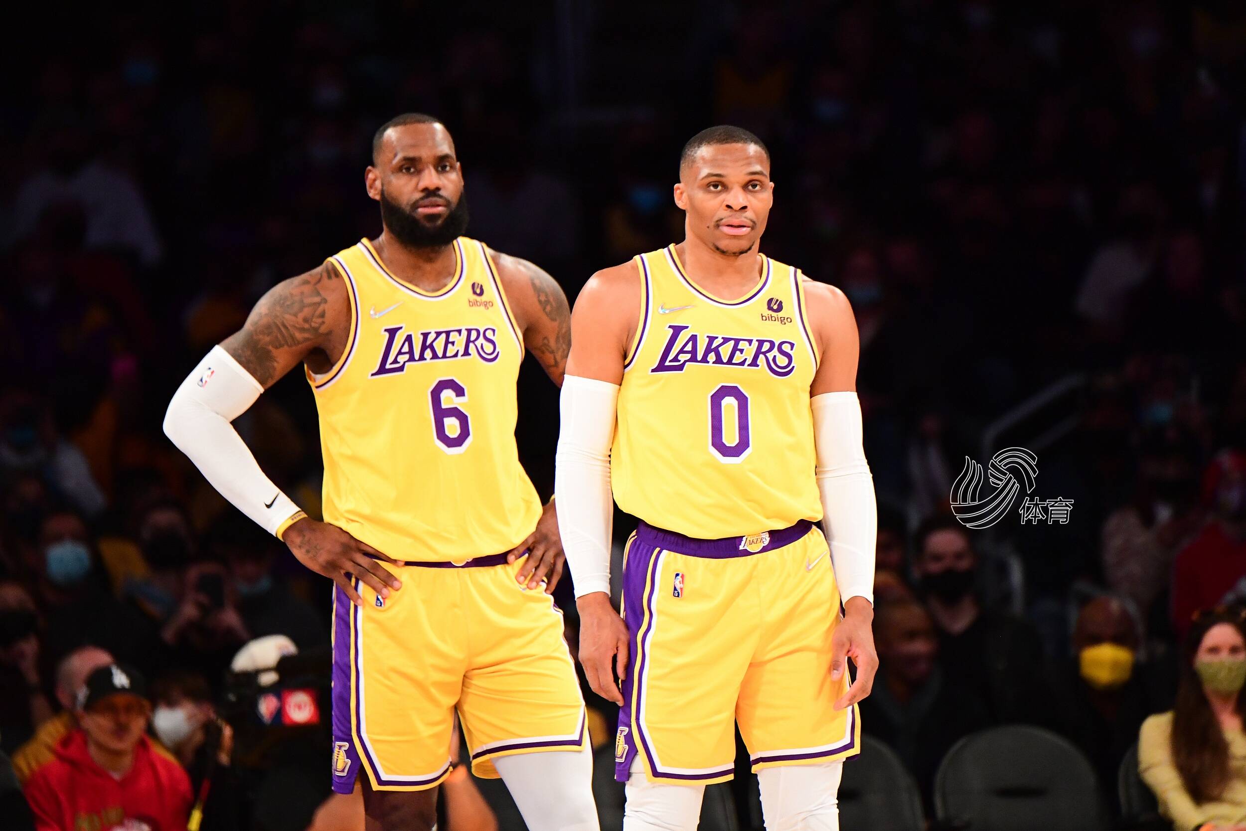 边锋内切横 边锋内切横